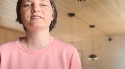 Guri Sørumgård Botheim les frå Høgfjellsmeldinga.
